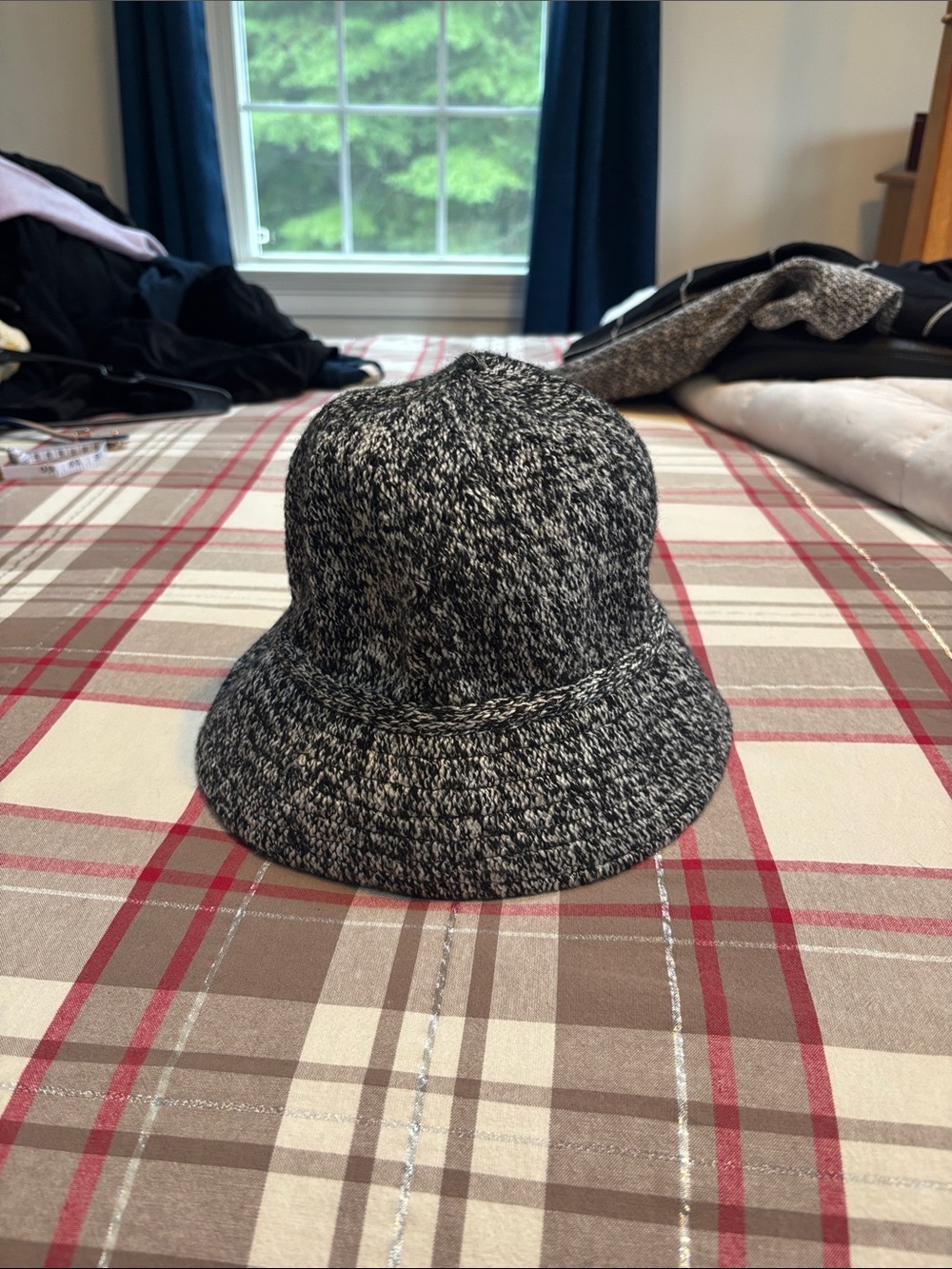 GAP Factory Women's Black & White Marled Bucket Hat